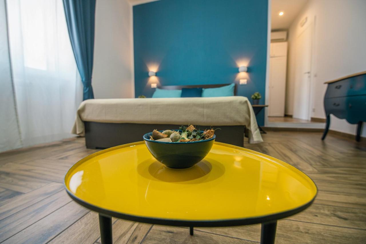 Hub Ferroviario - 12 Posti Letto Per Il Tuo Gruppo A Napoli Con Wifi E Netflix Bed & Breakfast Dış mekan fotoğraf