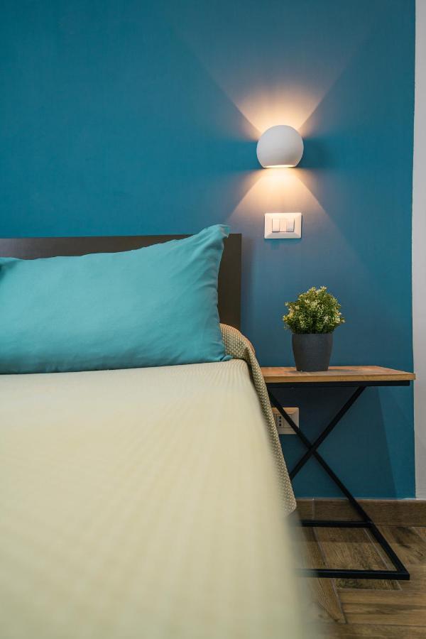 Hub Ferroviario - 12 Posti Letto Per Il Tuo Gruppo A Napoli Con Wifi E Netflix Bed & Breakfast Dış mekan fotoğraf