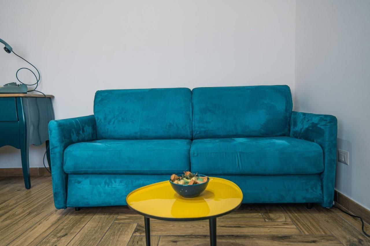 Hub Ferroviario - 12 Posti Letto Per Il Tuo Gruppo A Napoli Con Wifi E Netflix Bed & Breakfast Dış mekan fotoğraf