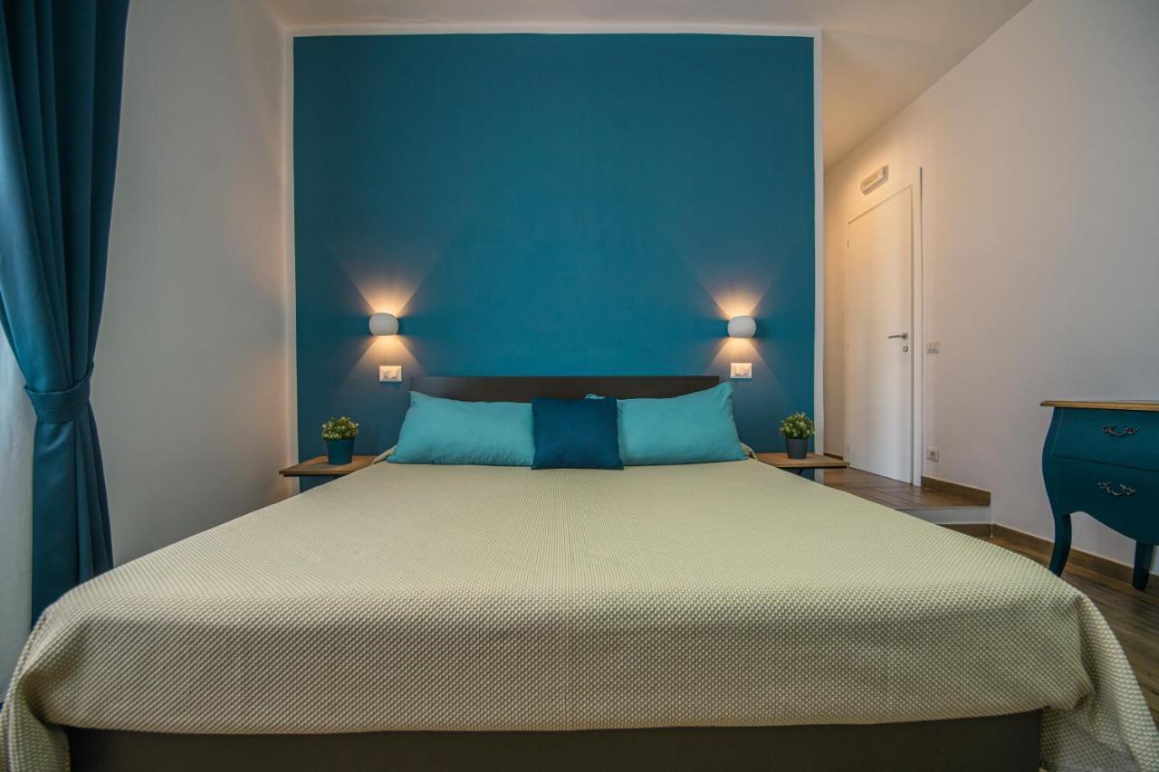 Hub Ferroviario - 12 Posti Letto Per Il Tuo Gruppo A Napoli Con Wifi E Netflix Bed & Breakfast Dış mekan fotoğraf